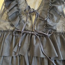 画像9: FRILL LINE TIERED DESIGN TULLE VEST / Ladies M (9)