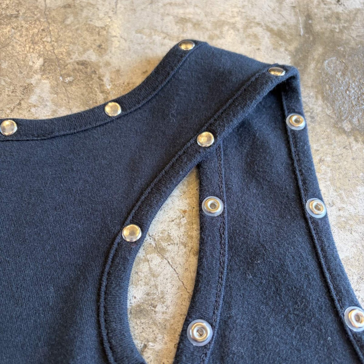 画像8: BLACK COLOR STUDS DESIGN N/S TOPS / Ladies M (8)