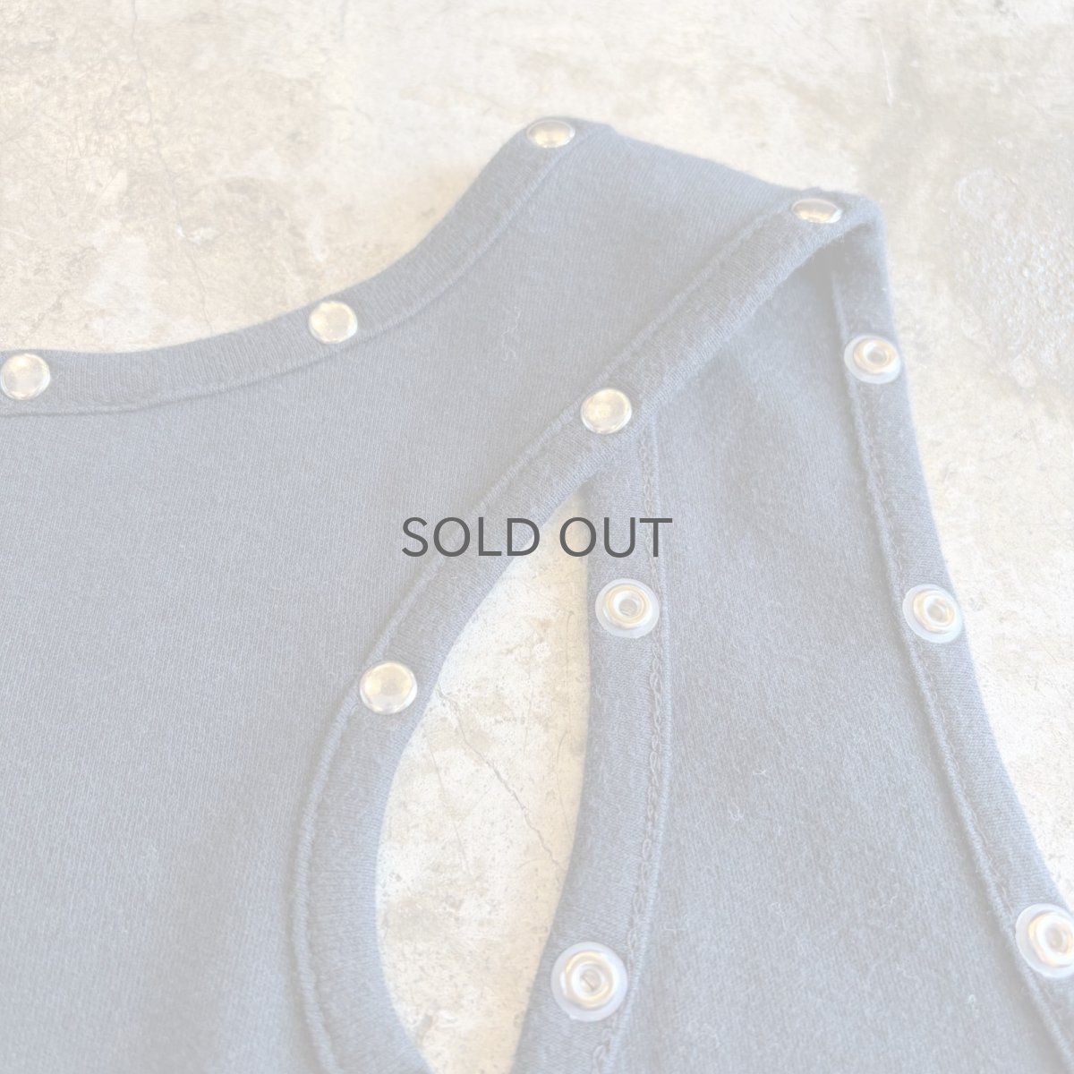 画像8: BLACK COLOR STUDS DESIGN N/S TOPS / Ladies M (8)