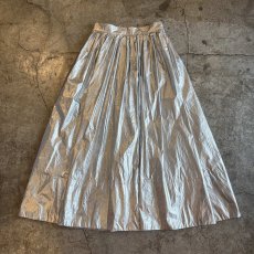 画像1: METALLIC SILVER COLOR FLARE DESIGN LONG SKIRT / W27~W29 (1)