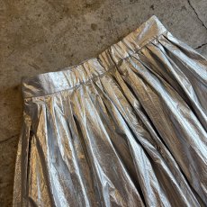 画像7: METALLIC SILVER COLOR FLARE DESIGN LONG SKIRT / W27~W29 (7)