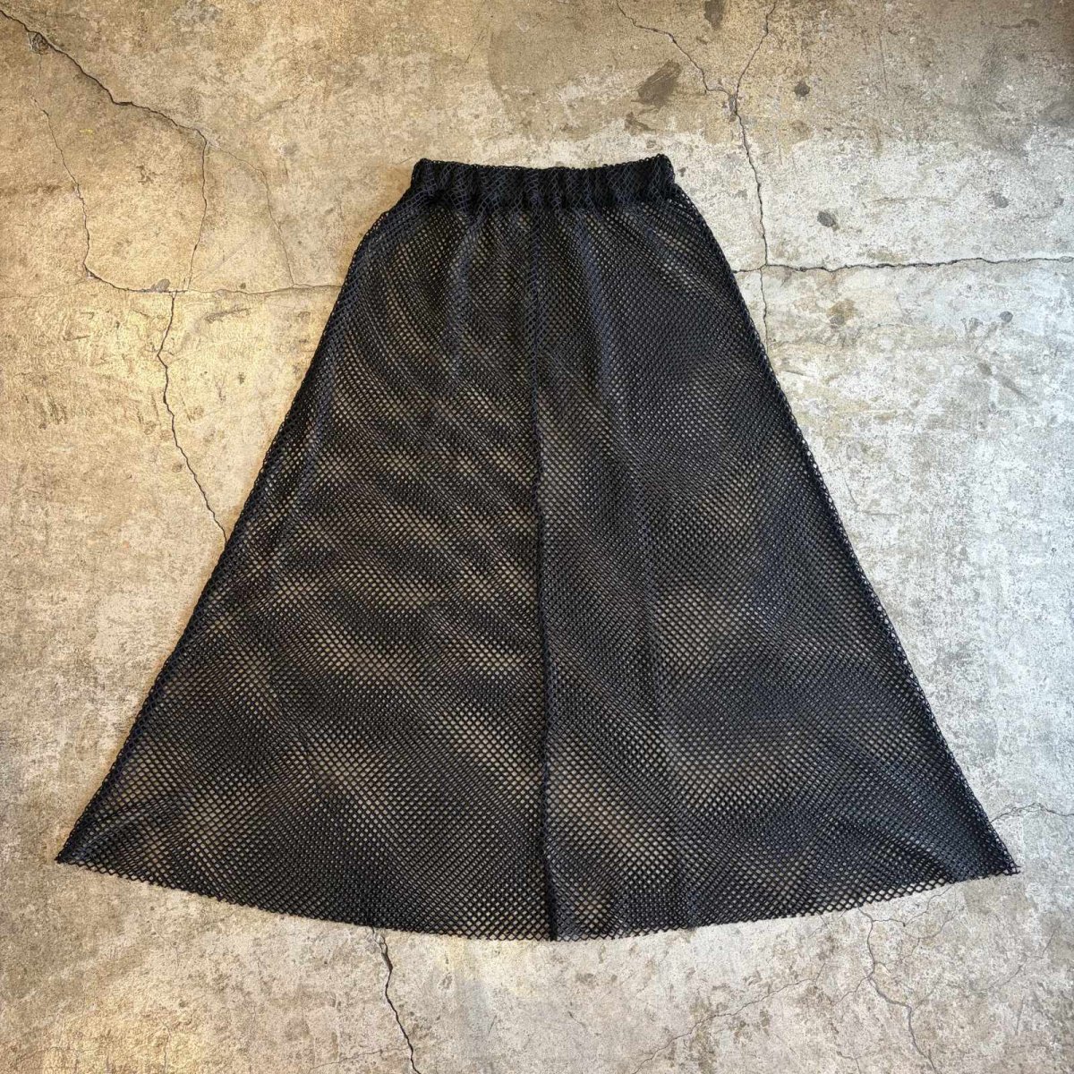 画像2: BLACK COLOR MESH DESIGN ALINE LONG SKIRT / W24~W36 (2)