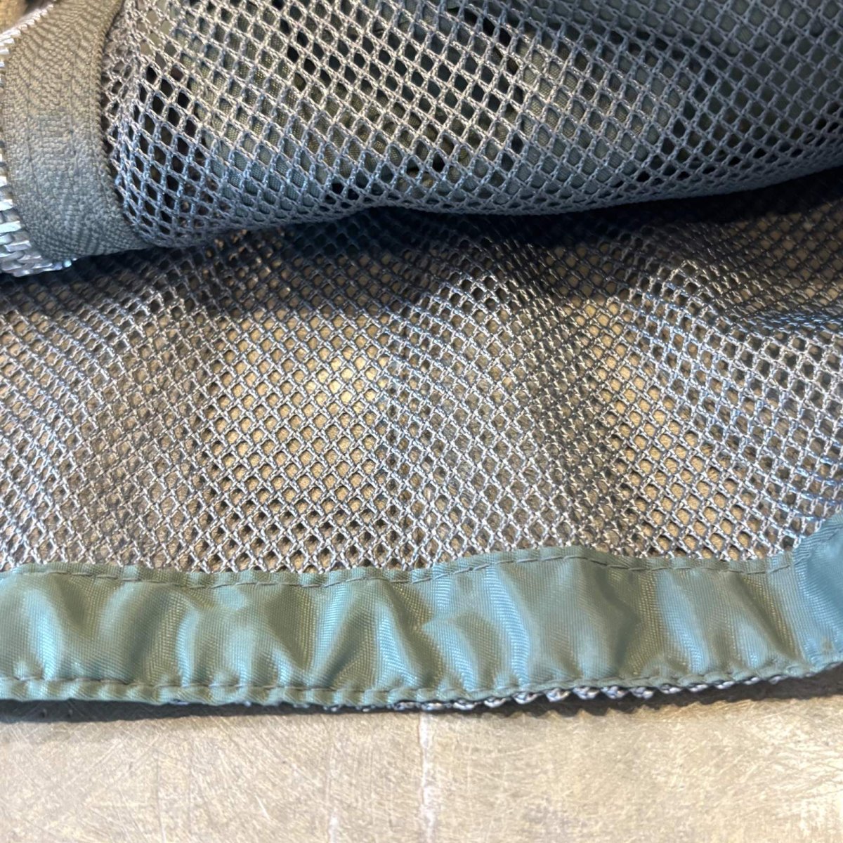 画像8: FRONT MULTI POCKET ZIP UP MESH VEST / Mens L (8)