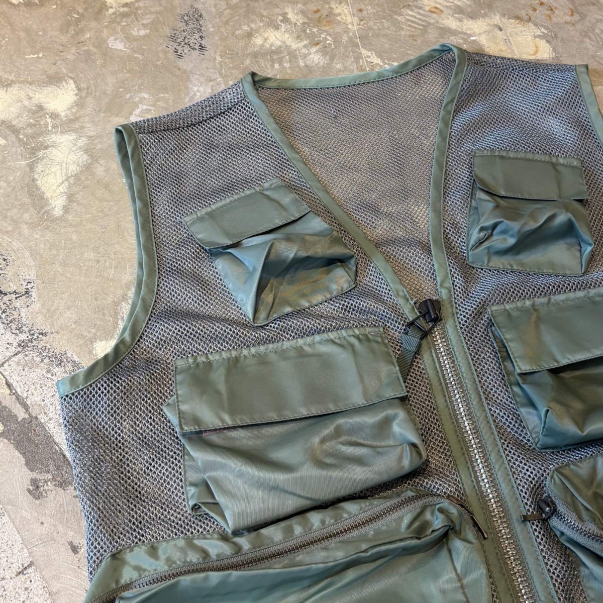 画像3: FRONT MULTI POCKET ZIP UP MESH VEST / Mens L (3)