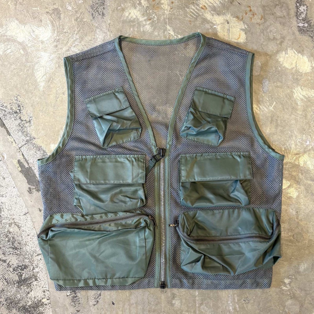 画像1: FRONT MULTI POCKET ZIP UP MESH VEST / Mens L (1)