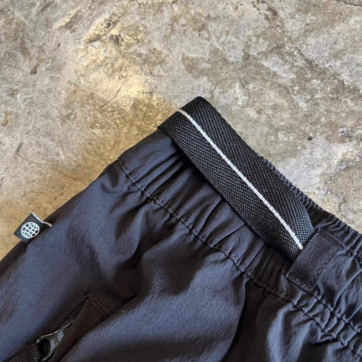 画像6: 【adidas】BLACK COLOR FISH TAIL DESIGN NYLON SKIRT / FREE (6)