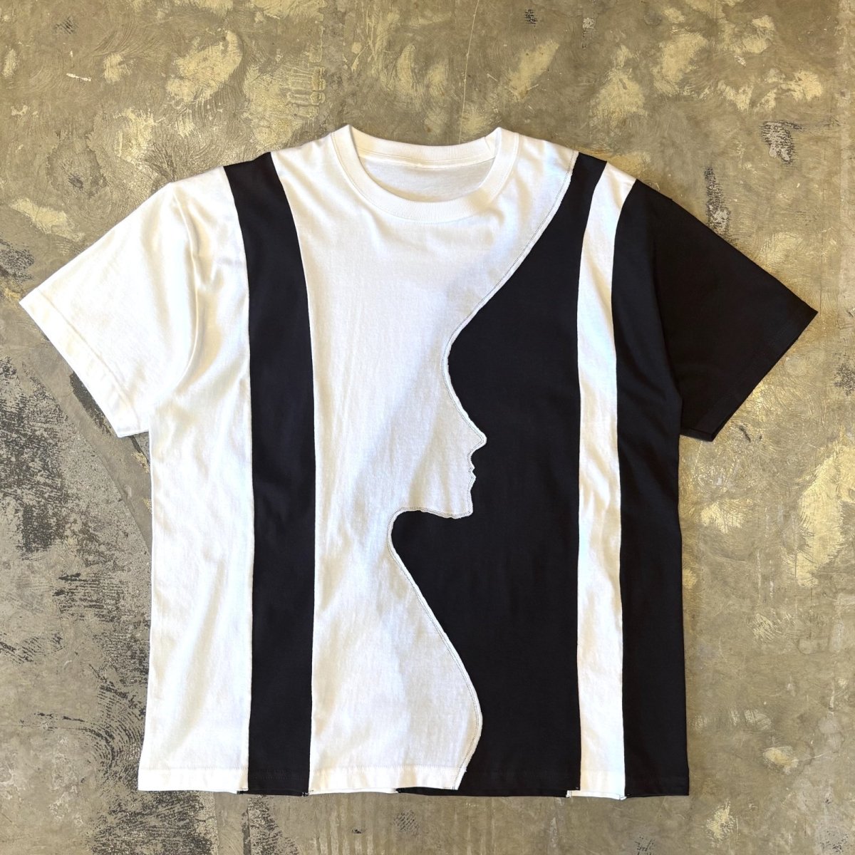 画像1: BICOLOR FACE SHAPE SWITCHED S/S TEE / Mens XL (1)