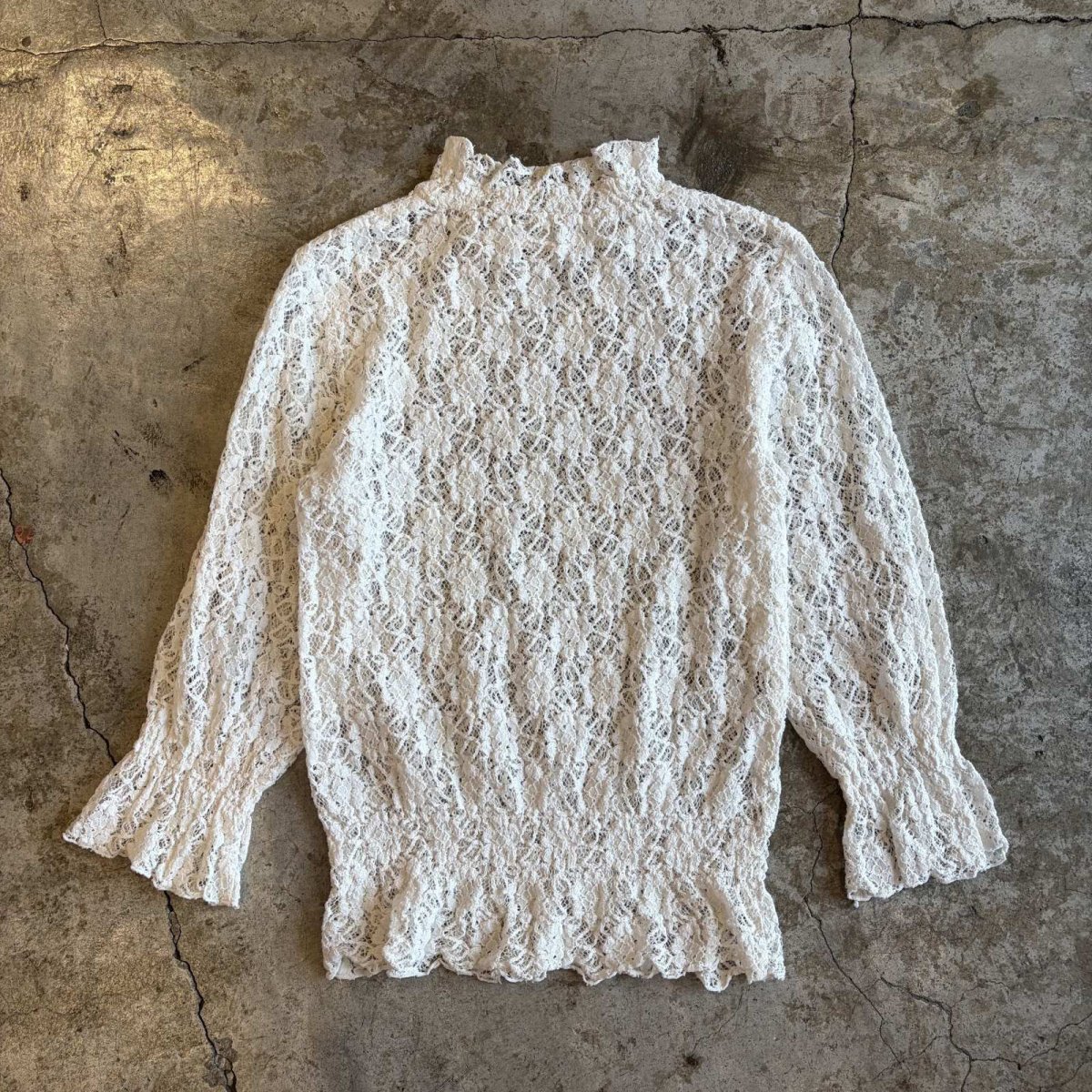 画像2: ALL OVER LACE WRIST FLARE DESIGN L/S TOPS / Ladies M (2)