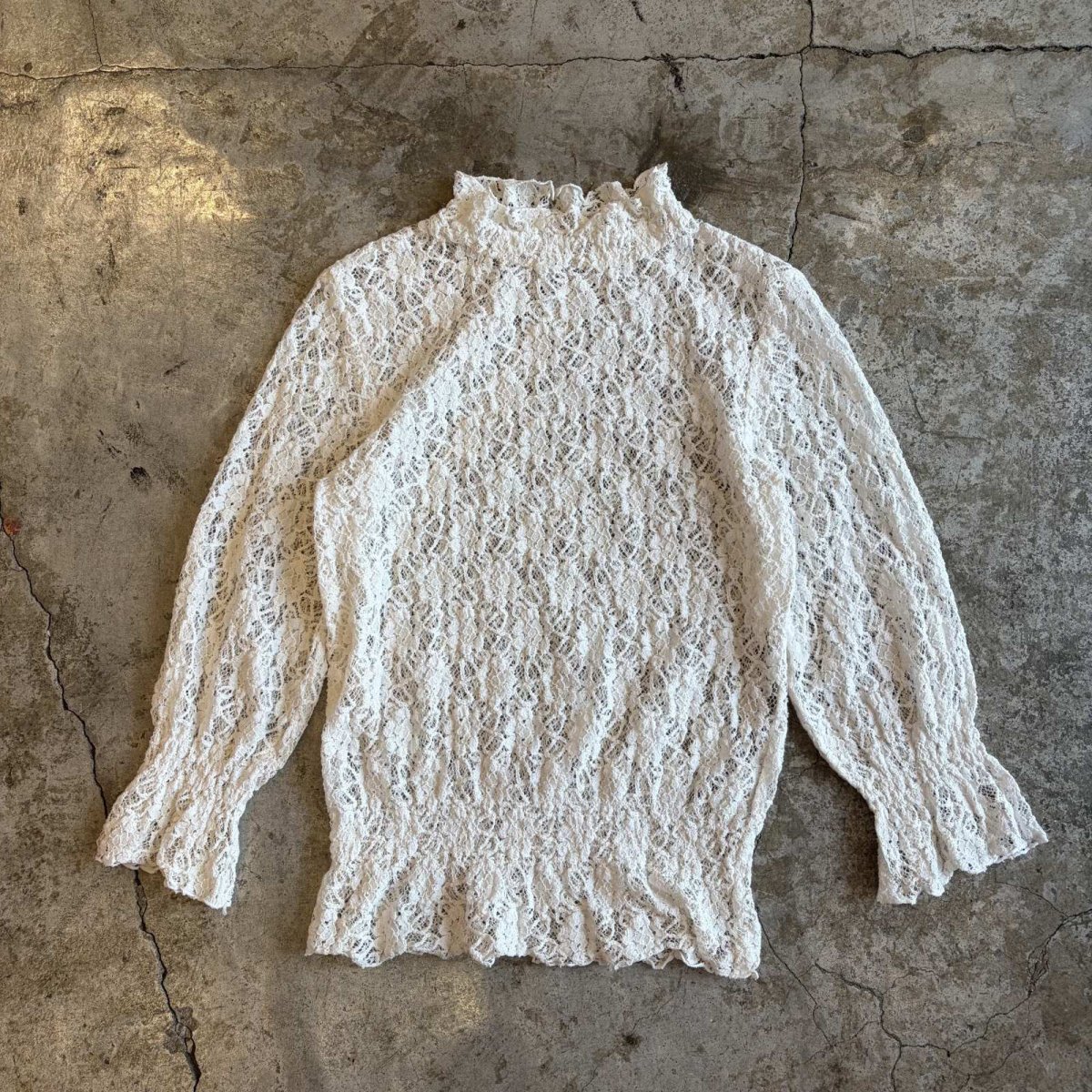 画像1: ALL OVER LACE WRIST FLARE DESIGN L/S TOPS / Ladies M (1)