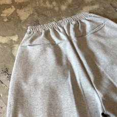 画像9: 【WONDERGROUND】MULTI TUCK WIDE SILHOUETTE COTTON SWEAT SHORTS / GRAY / OS (9)
