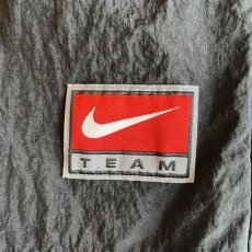 画像5: 【NIKE】BLACK COLOR POINT PATCH EMBROIDERY DESIGN NYLON HALF PANTS / FREE~W33(S) (5)