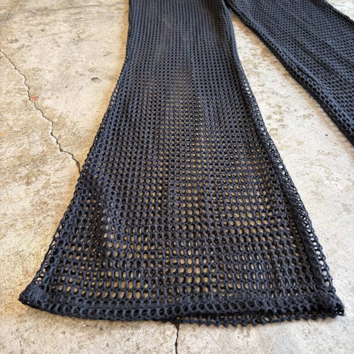画像4: BLACK COLOR MESH DESIGN FLARE PANTS / FREE~W35 (4)