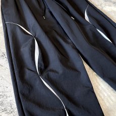 画像5: 【WONDERGROUND】WAVE NOTCH PATTERN NYLON PANTS / BLACK / OS (5)