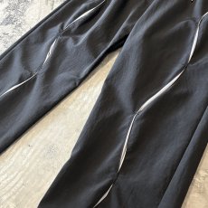 画像6: 【WONDERGROUND】WAVE NOTCH PATTERN NYLON PANTS / BLACK / OS (6)