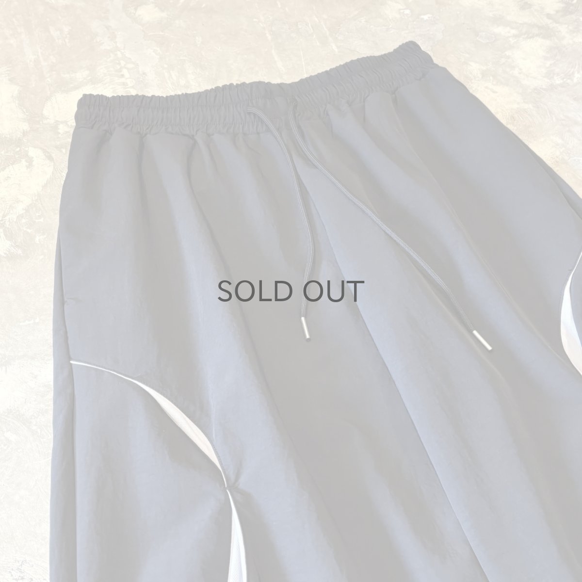 画像3: 【WONDERGROUND】WAVE NOTCH PATTERN NYLON PANTS / BLACK / OS (3)