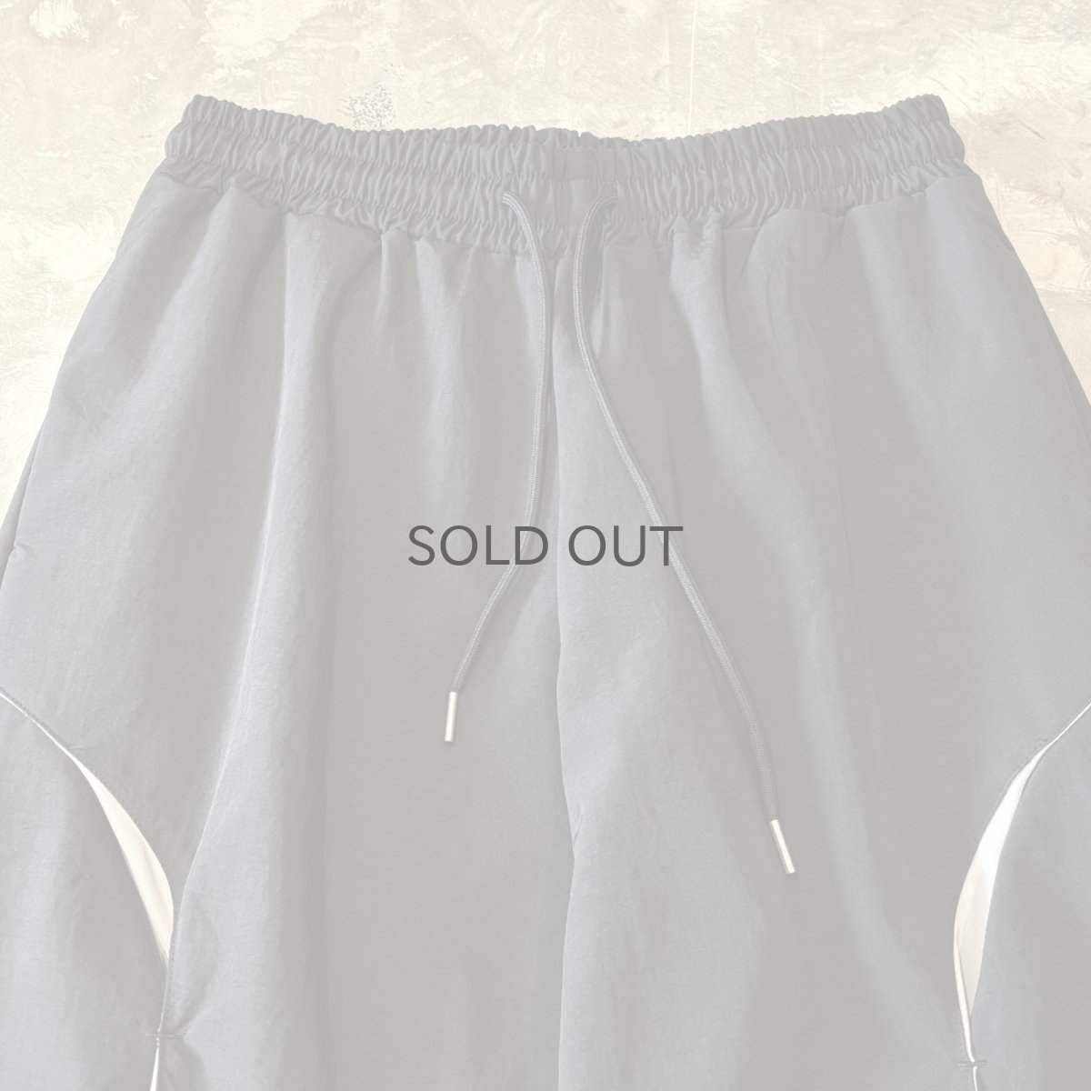 画像10: 【WONDERGROUND】WAVE NOTCH PATTERN NYLON PANTS / BLACK / OS (10)
