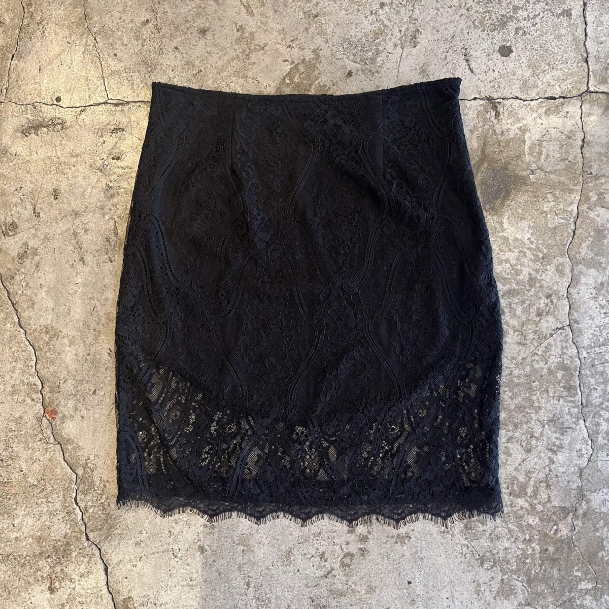 画像1: ALL OVER LACE DESIGN TIGHT SKIRT / W29 (1)