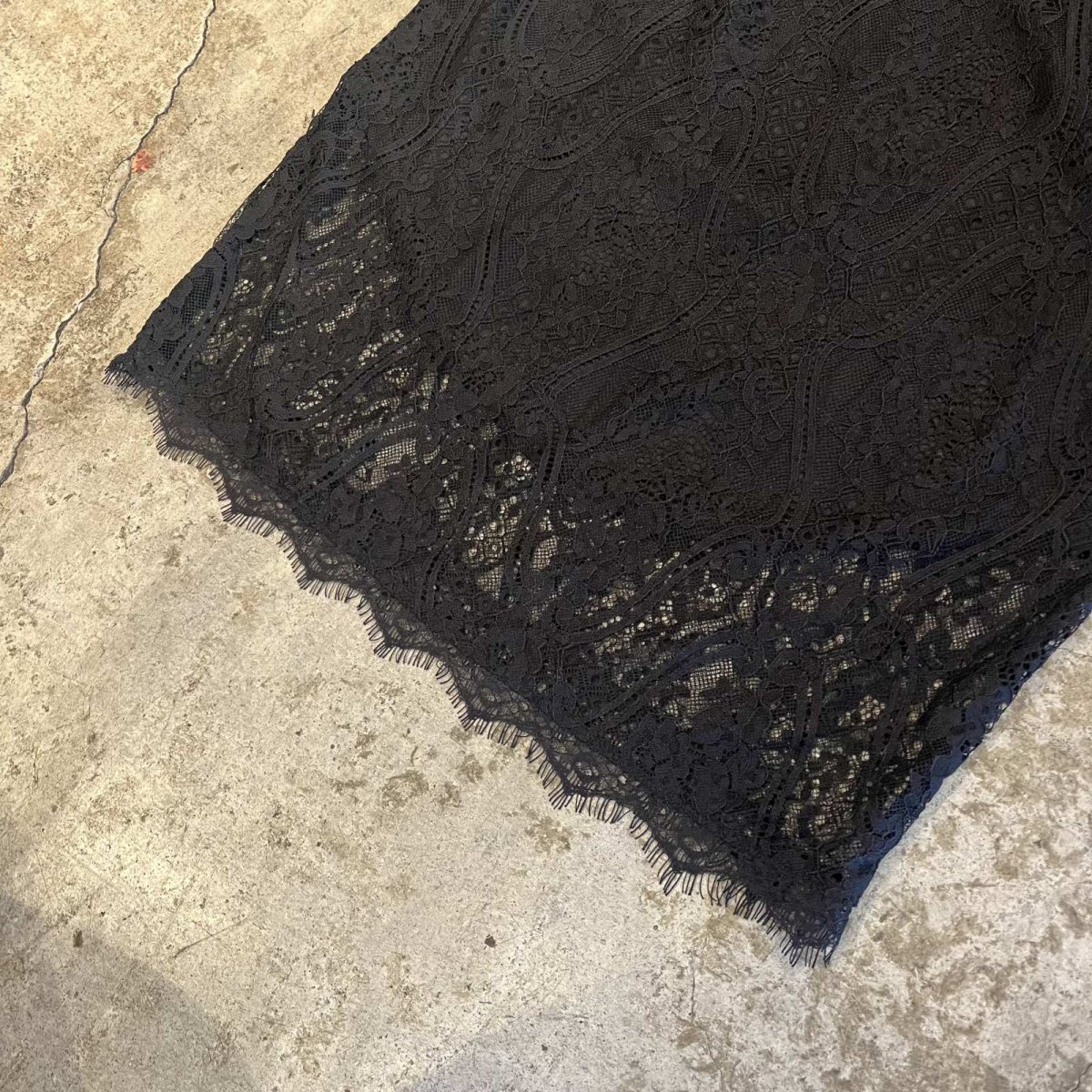 画像5: ALL OVER LACE DESIGN TIGHT SKIRT / W29 (5)