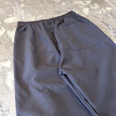 画像9: 【WONDERGROUND】WAVE NOTCH PATTERN NYLON PANTS / CHARCOAL / OS (9)