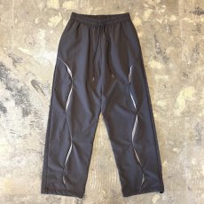 画像1: 【WONDERGROUND】WAVE NOTCH PATTERN NYLON PANTS / CHARCOAL / OS (1)