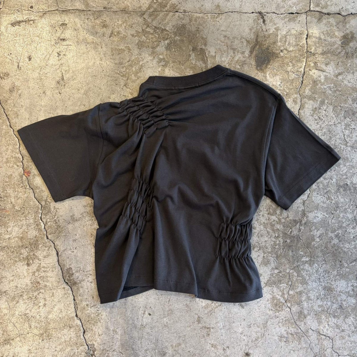 画像2: 【Wiz&Witch】"WEIRD" SHIRRING PLAIN TEE / OS (2)