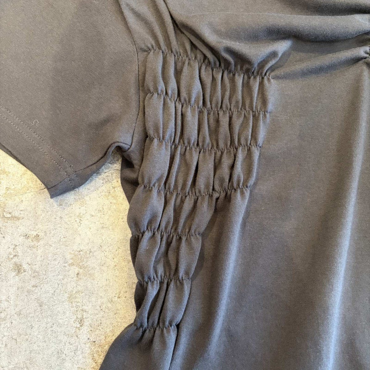 画像4: 【Wiz&Witch】"WEIRD" SHIRRING PLAIN TEE / OS (4)