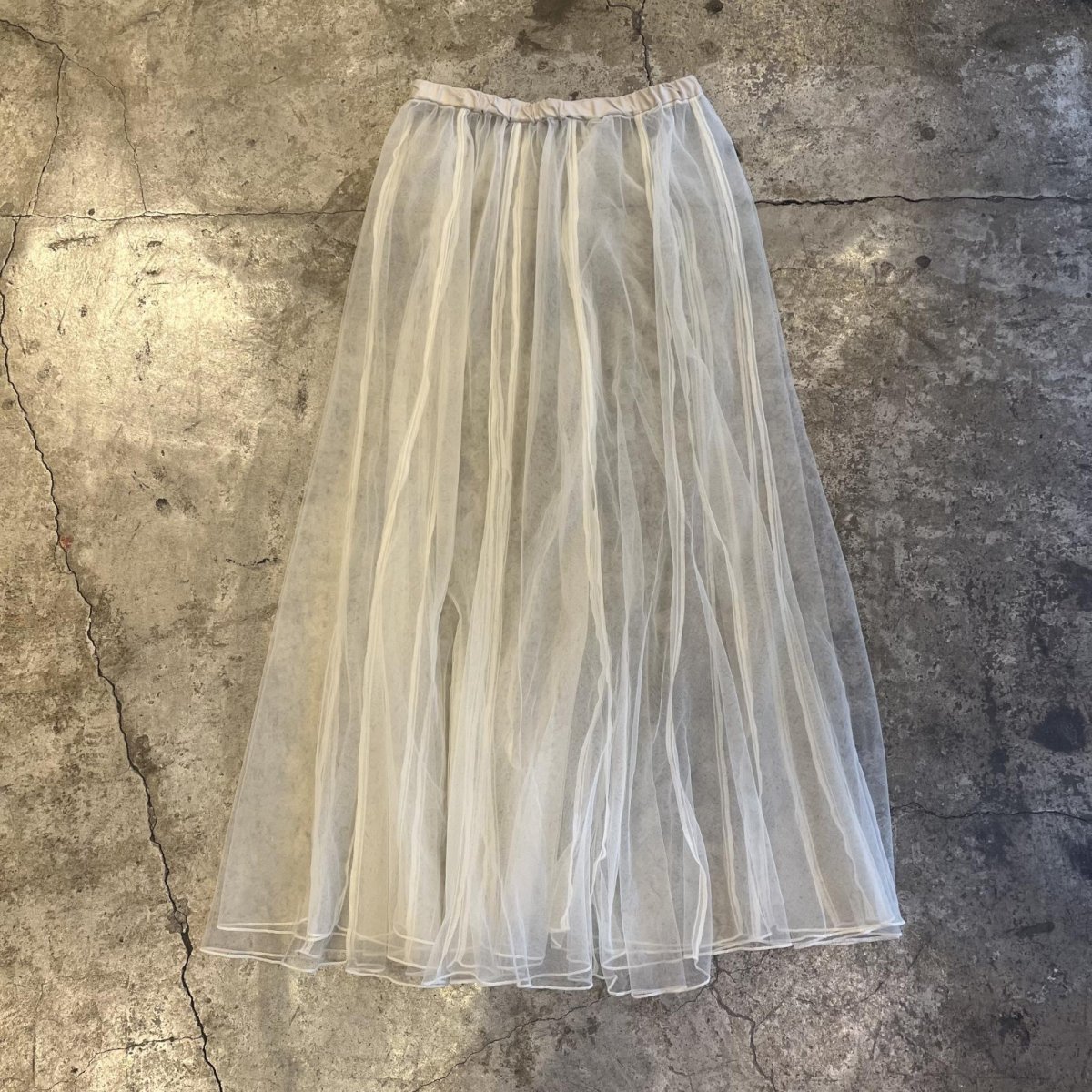 画像1: DOUBLE TULLE DESIGN LONG SHEER SKIRT / W24~W33 (1)