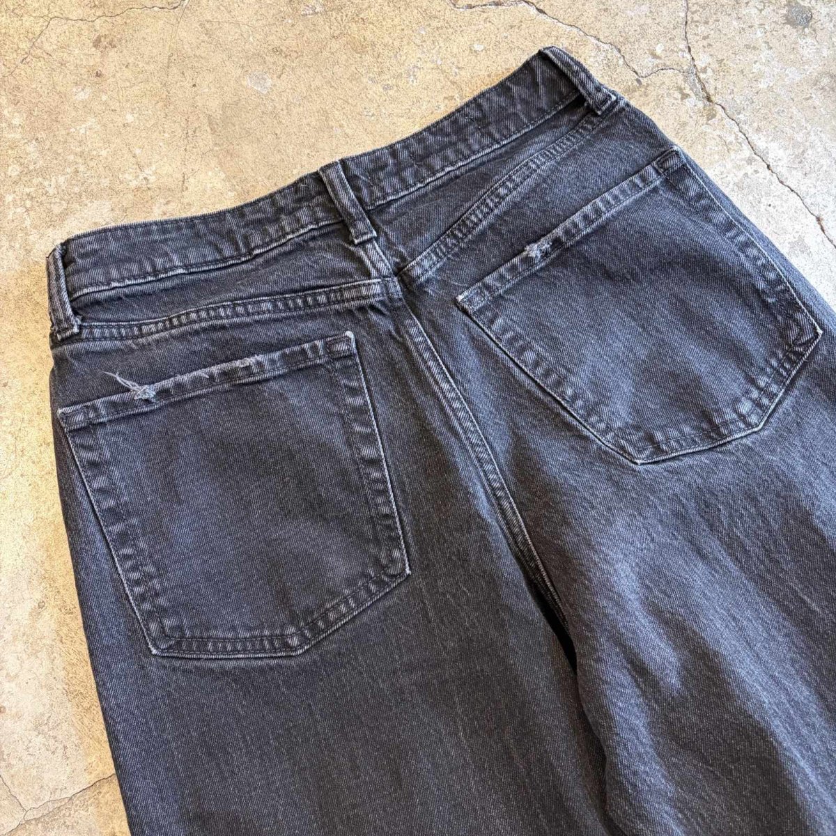 画像9: BLACK COLOR HEAVILY RIPPED DESIGN DENIM PANTS / W30 (9)