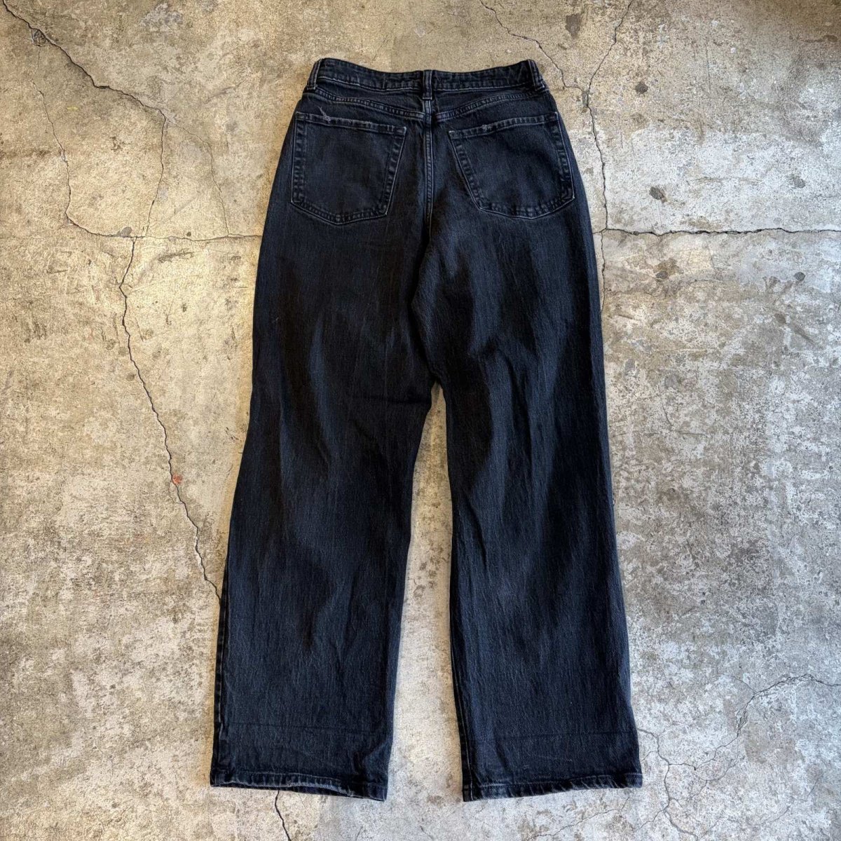 画像2: BLACK COLOR HEAVILY RIPPED DESIGN DENIM PANTS / W30 (2)
