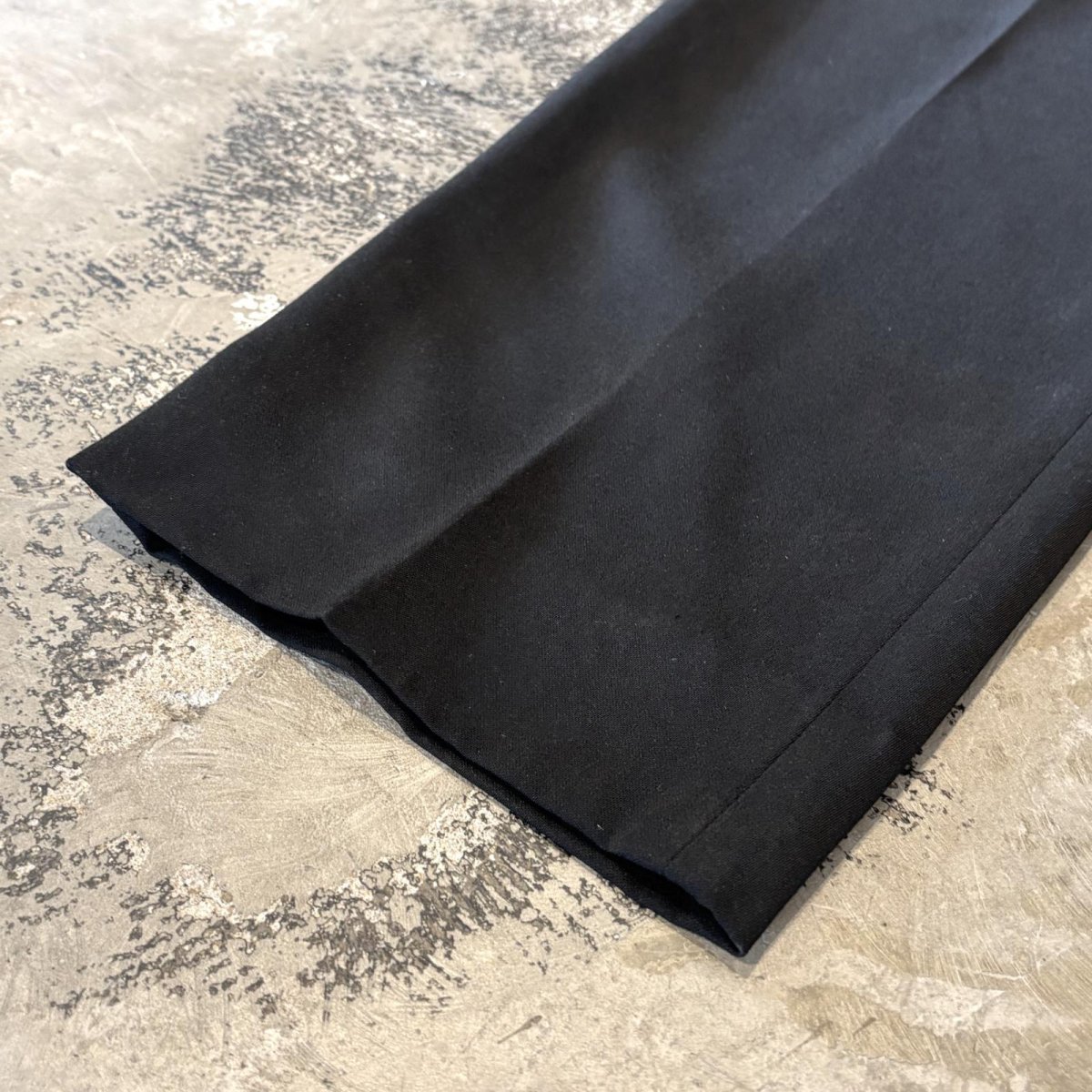 画像8: BACK LEATHER PATCH STRAIGHT SLACKS / W31 / MADE IN ITALY (8)