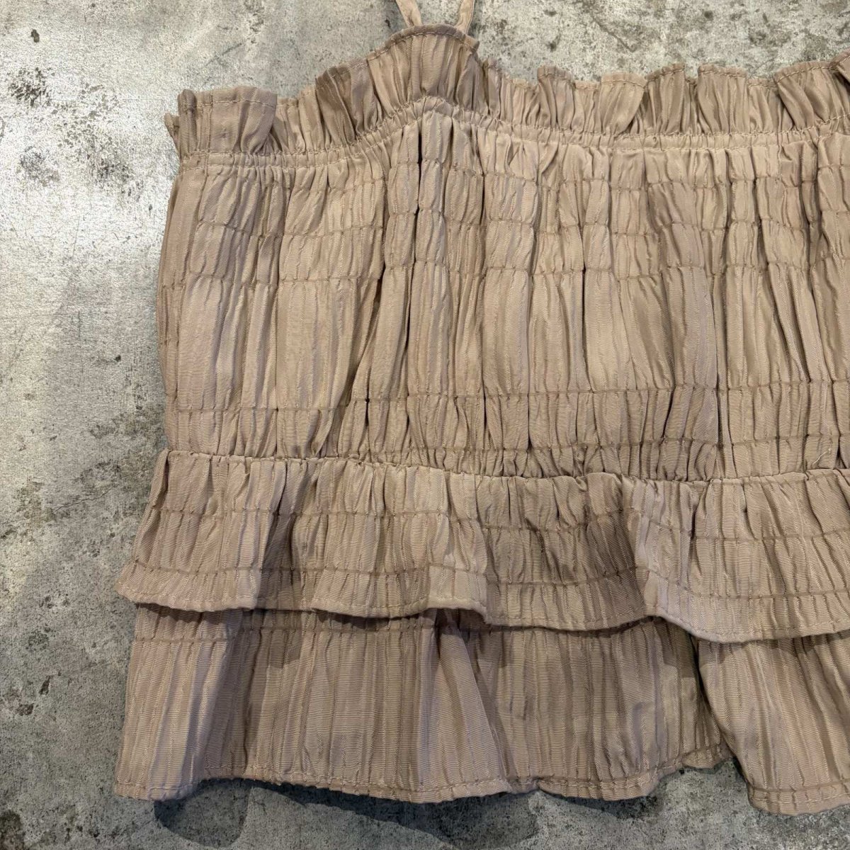 画像4: DESIGN SHIRRING FRILL TIERED DESIGN CAMISOLE / Ladies M  (4)