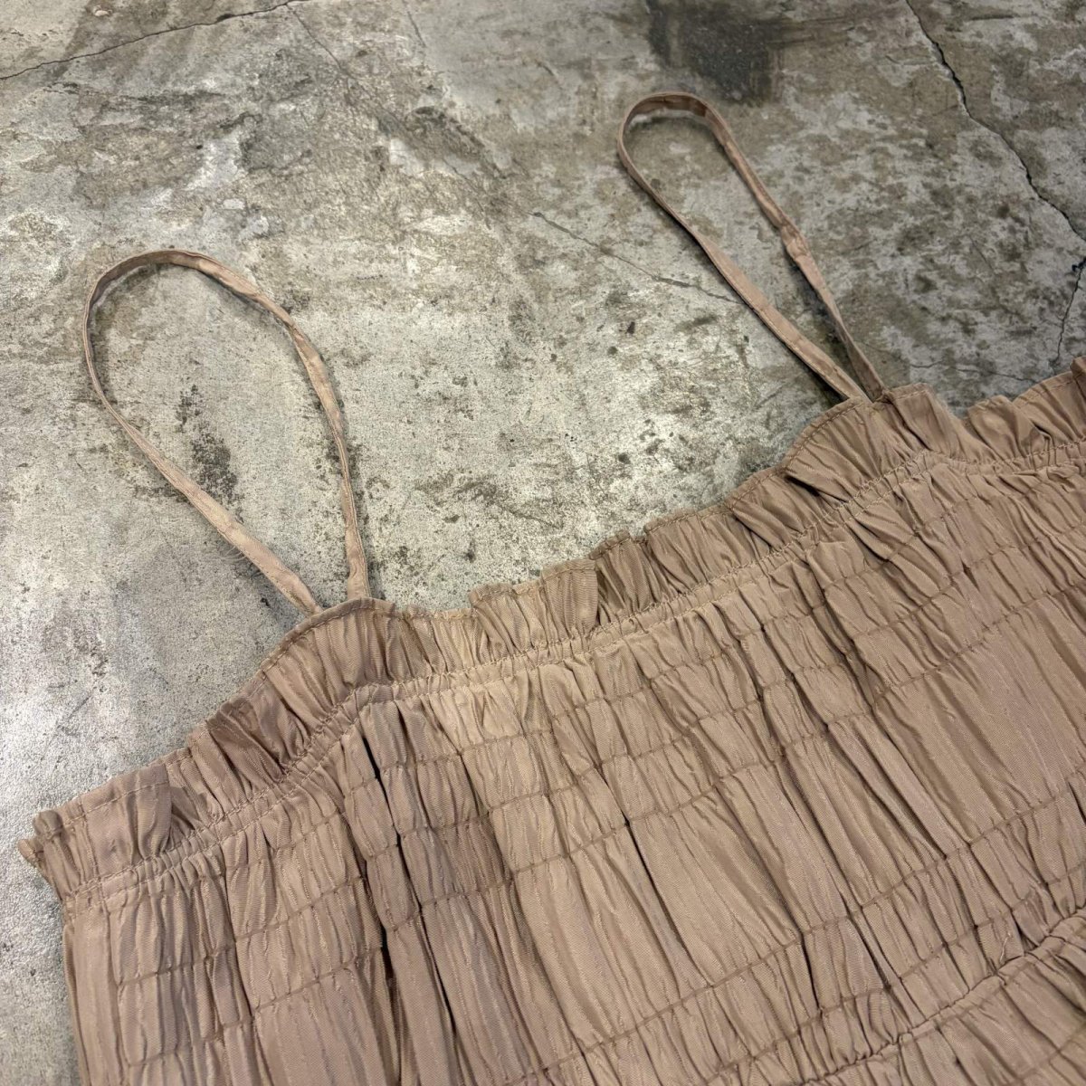 画像3: DESIGN SHIRRING FRILL TIERED DESIGN CAMISOLE / Ladies M  (3)