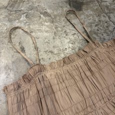 画像3: DESIGN SHIRRING FRILL TIERED DESIGN CAMISOLE / Ladies M  (3)