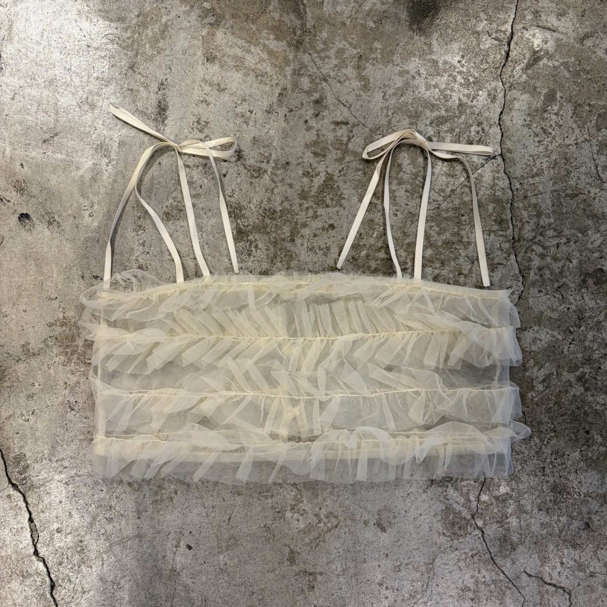 画像1: IVORY COLOR TULLE DESIGN TIERED CAMISOLE / FREE (1)