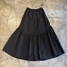 画像2: BLACK COLOR TIERED SILHOUETTE SKIRT / W25~W28 (2)