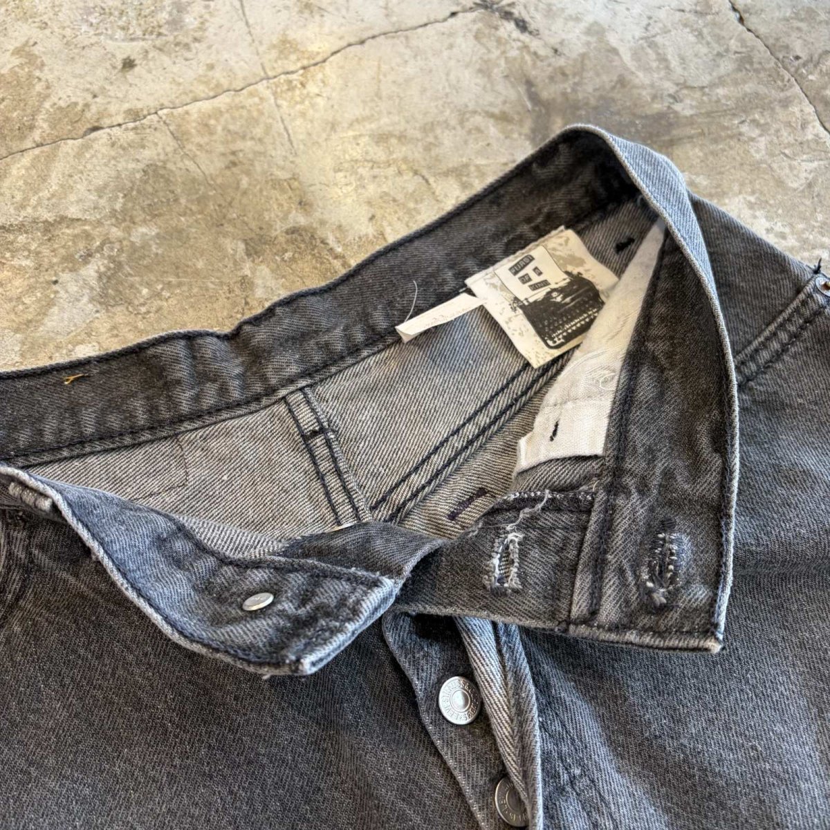 画像6: 【LEVI'S】SIDE LECE UP CUT OFF DESIGN BLACK COLOR SKIRT / W29 / MADE IN USA (6)