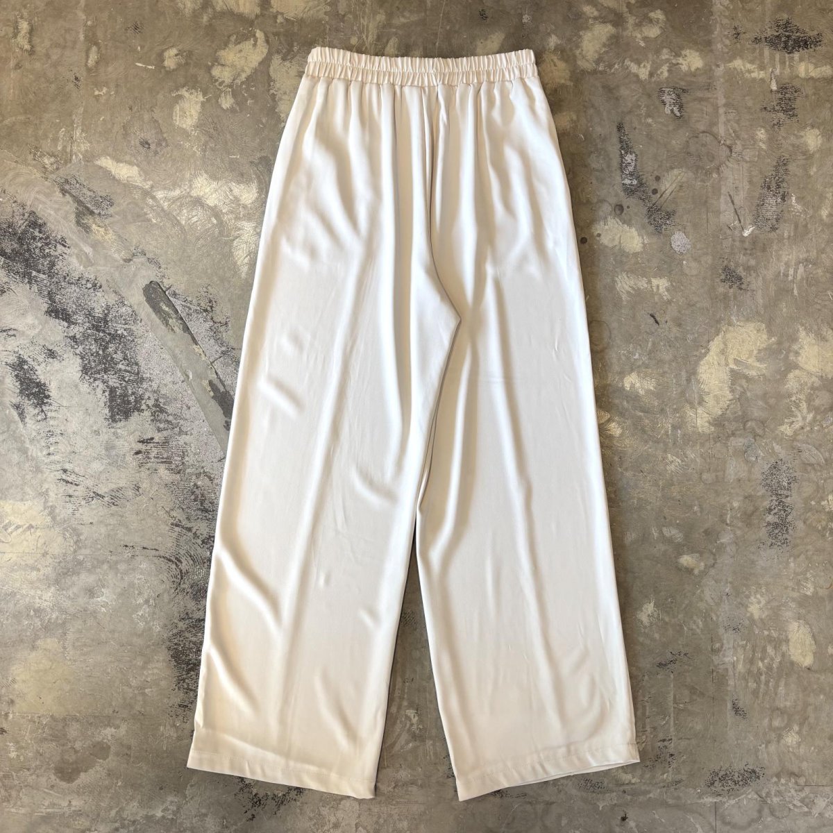 画像2: MONOTONE WIDE SILHOUETTE PANTS / W27~FREE (2)