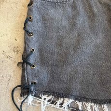 画像4: 【LEVI'S】SIDE LECE UP CUT OFF DESIGN BLACK COLOR SKIRT / W29 / MADE IN USA (4)