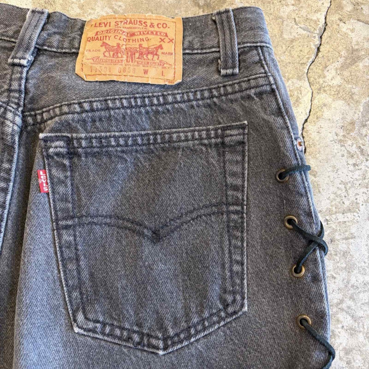 画像9: 【LEVI'S】SIDE LECE UP CUT OFF DESIGN BLACK COLOR SKIRT / W29 / MADE IN USA (9)