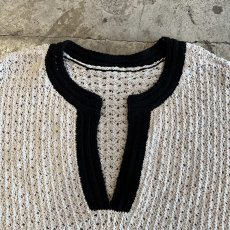 画像9: KEY HOLE NECK POINT LINE DESIGN CROCHET PATTERN KNIT SWEATER / Ladies L  (9)