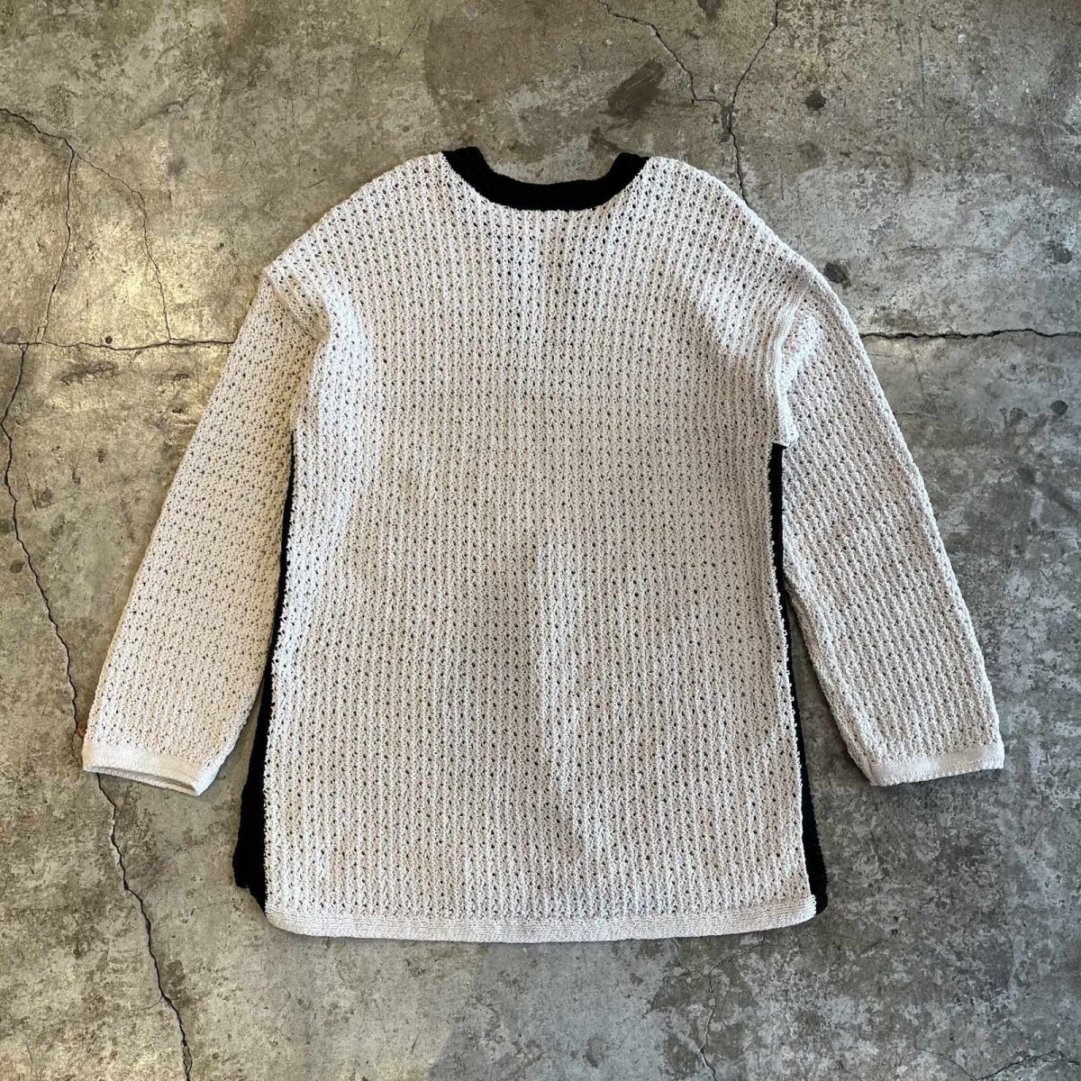 画像2: KEY HOLE NECK POINT LINE DESIGN CROCHET PATTERN KNIT SWEATER / Ladies L  (2)