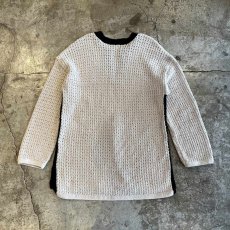 画像2: KEY HOLE NECK POINT LINE DESIGN CROCHET PATTERN KNIT SWEATER / Ladies L  (2)