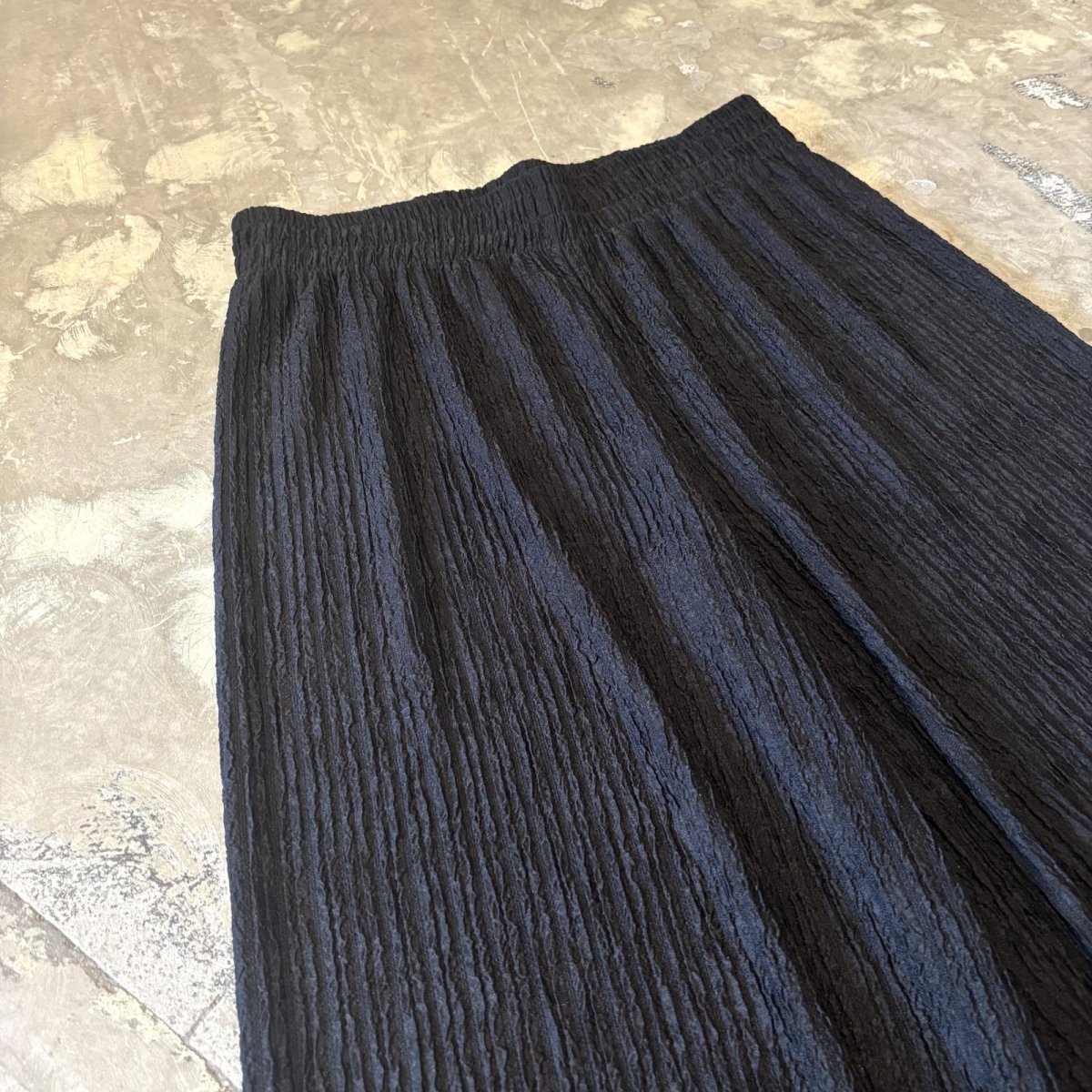 画像3: BLACK WASHER DESIGN WIDE SILHOUETTE PANTS / W29~FREE (3)