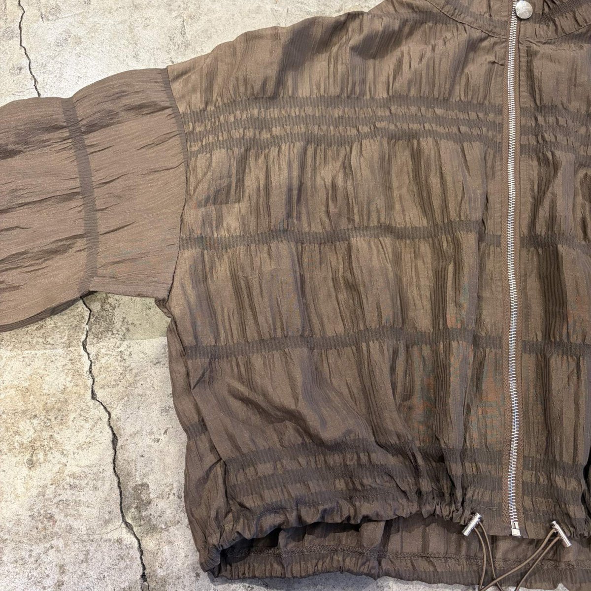 画像4: SHIRRING DESIGN STAND COLLAR CROPPED ZIP UP JACKET / Ladies M (4)