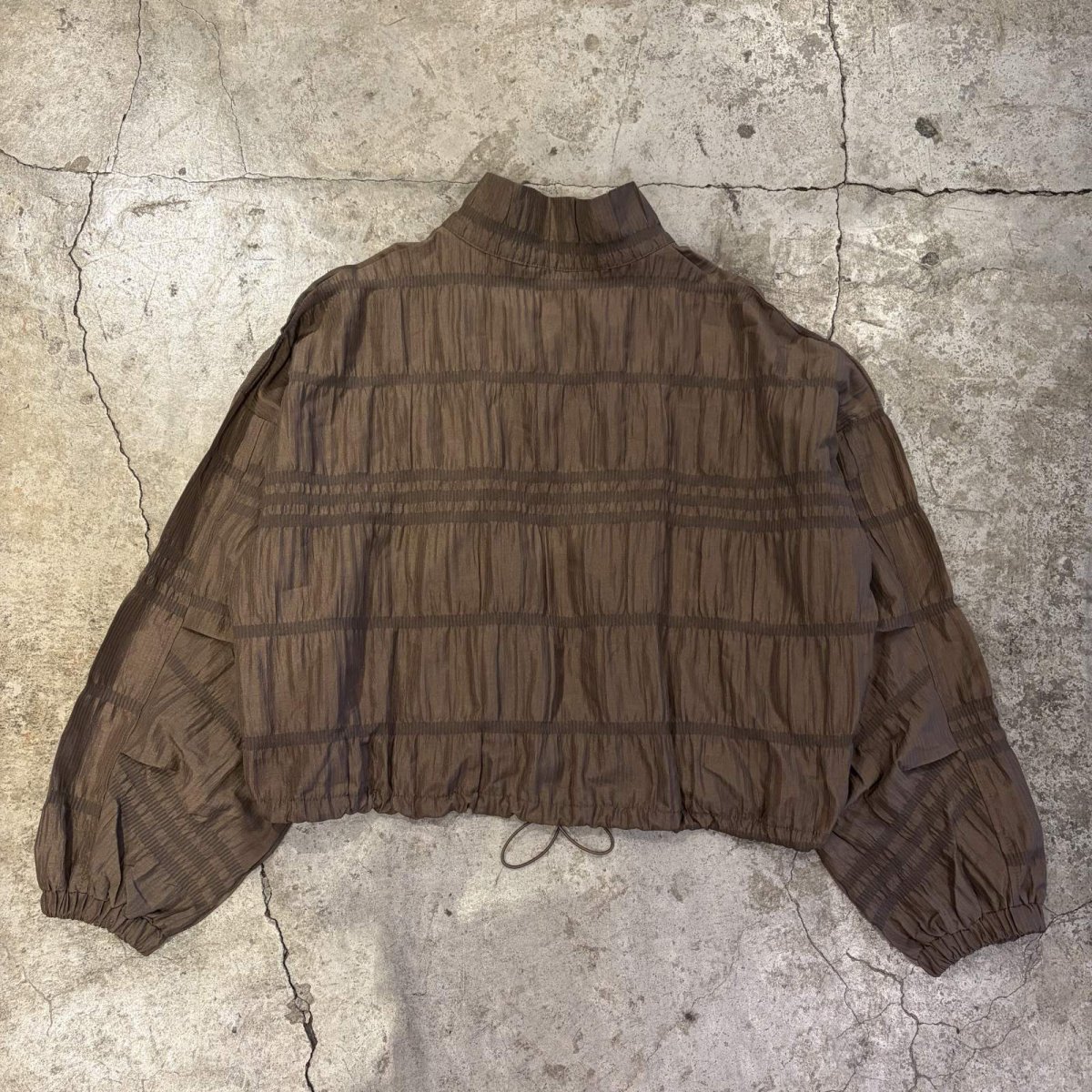 画像2: SHIRRING DESIGN STAND COLLAR CROPPED ZIP UP JACKET / Ladies M (2)