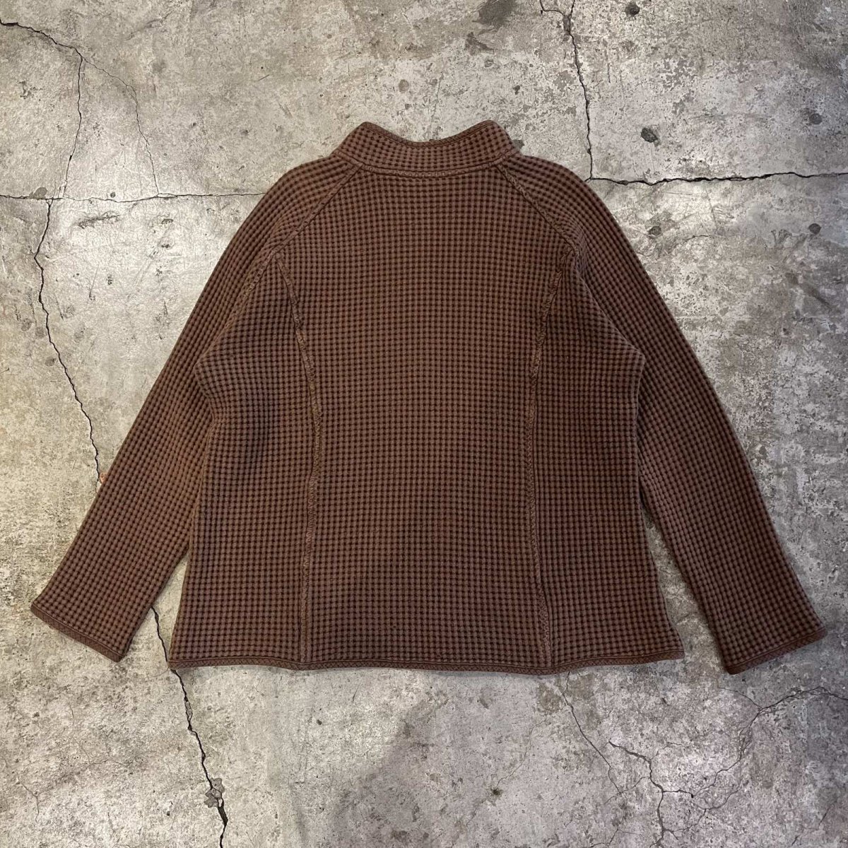 画像2: BROWN COLOR HALF ZIP DESIGN WAFFLE STAND COLLAR L/S TOPS / Ladies XL(2XL) (2)