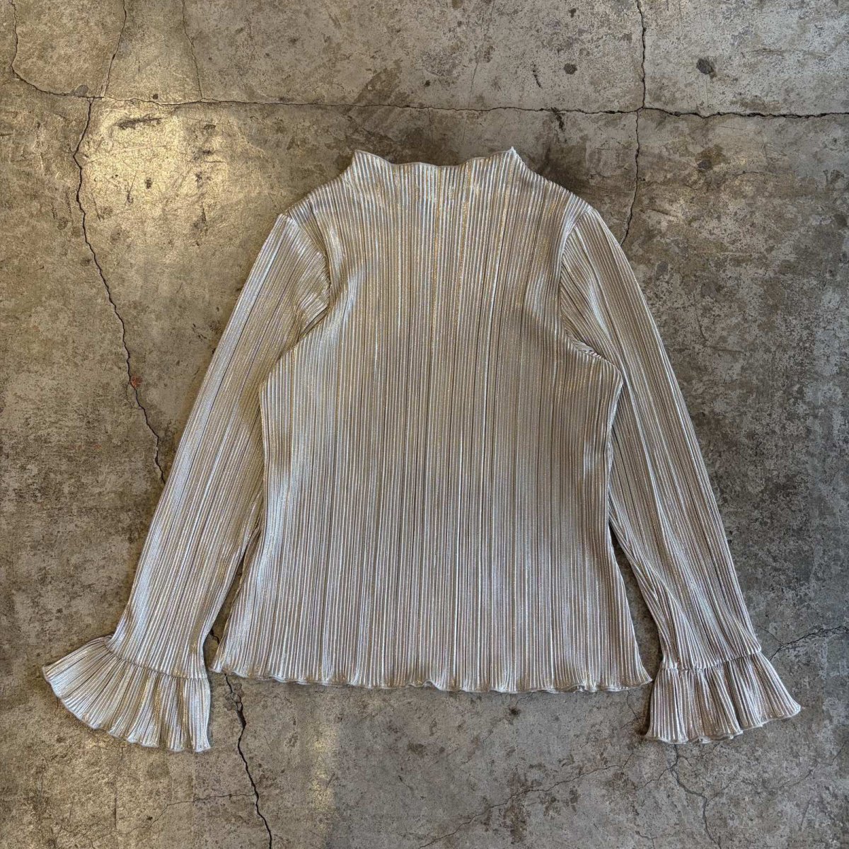 画像2: METALLIC SILVER COLOR DESIGN PLEATS L/S TOPS / Ladies XL(L) (2)