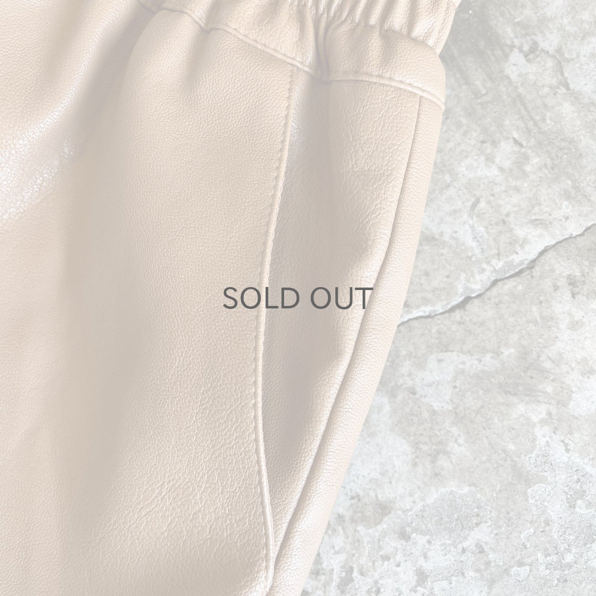 画像6: CAMEL COLOR FAUX LEATHER DESIGN SHORT PANTS / W25~W34(M) (6)