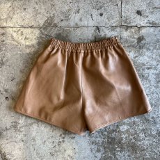 画像2: CAMEL COLOR FAUX LEATHER DESIGN SHORT PANTS / W25~W34(M) (2)