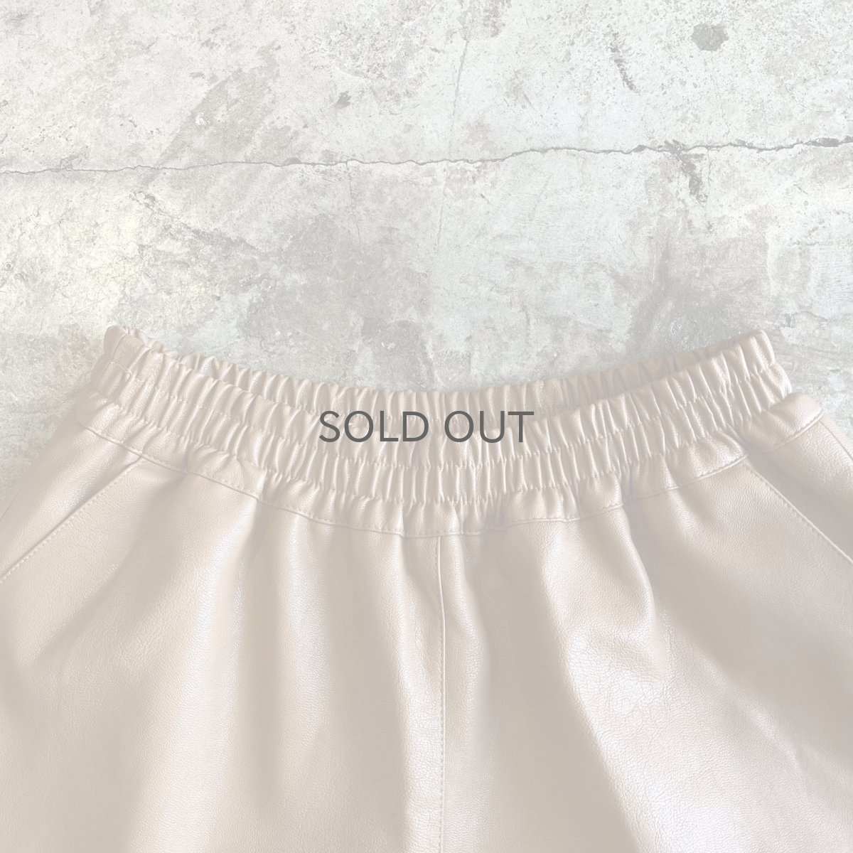 画像7: CAMEL COLOR FAUX LEATHER DESIGN SHORT PANTS / W25~W34(M) (7)